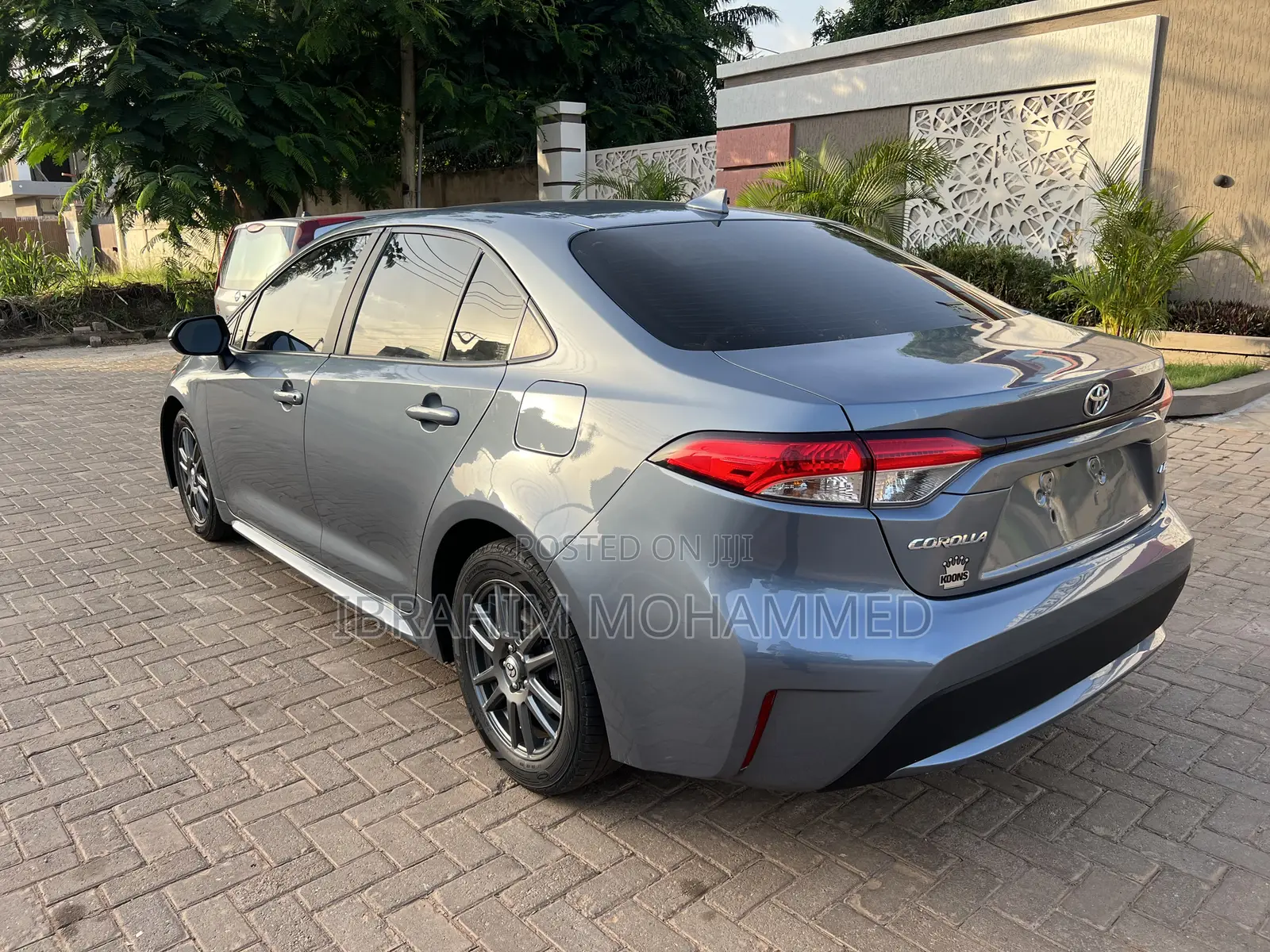 Toyota Corolla LE 2020 Gray