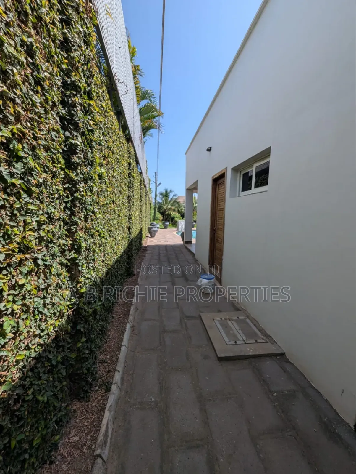 4bdrm Mansion in Ab Richie Properties, Airport Residential Area