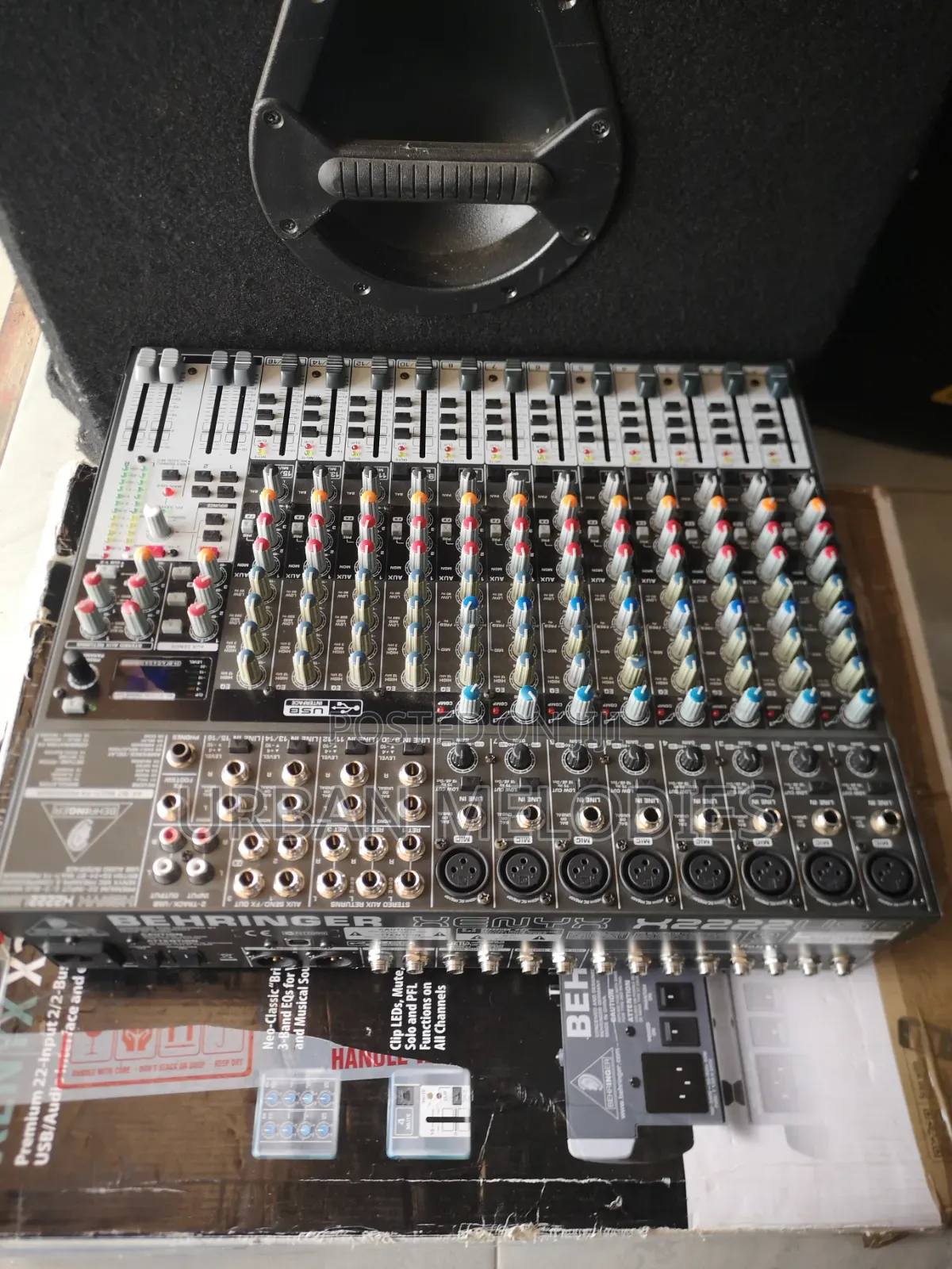 Behringer Xenyx X2222 Usb Audio Mixer