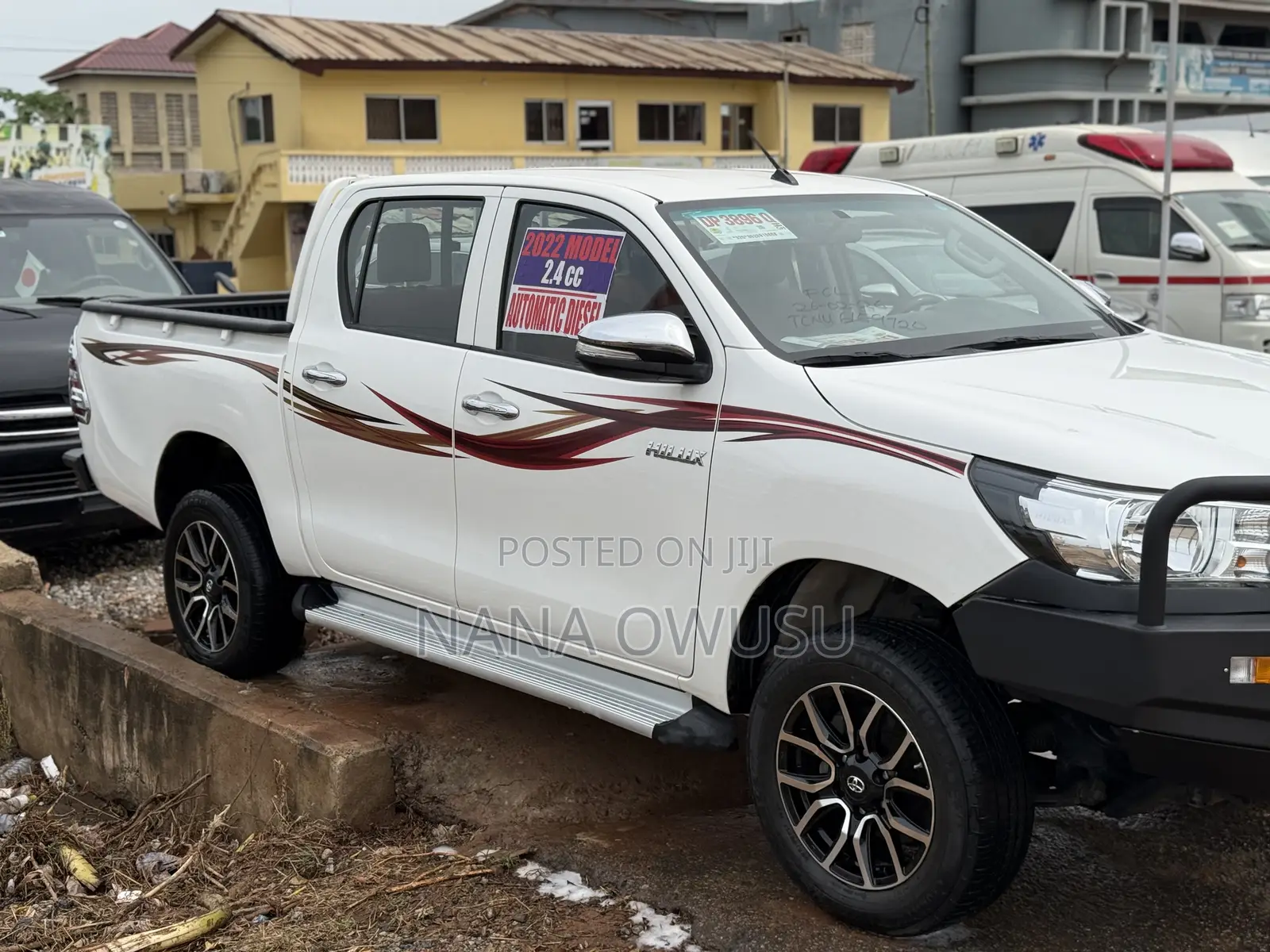 Toyota Hilux 2022 White