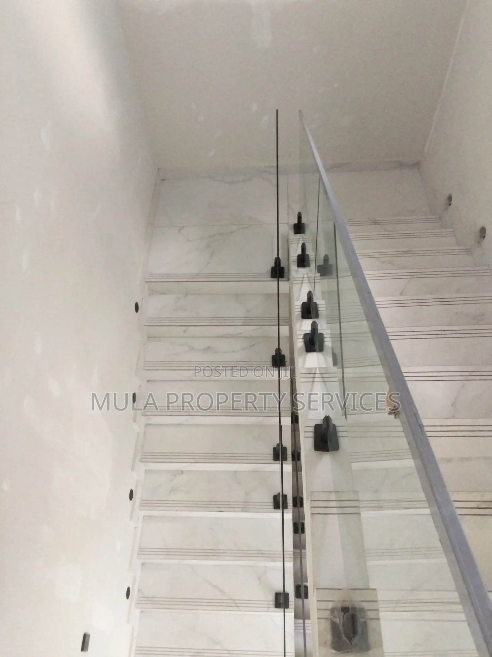 5bdrm House in Mula Property, Dzorwulu for rent
