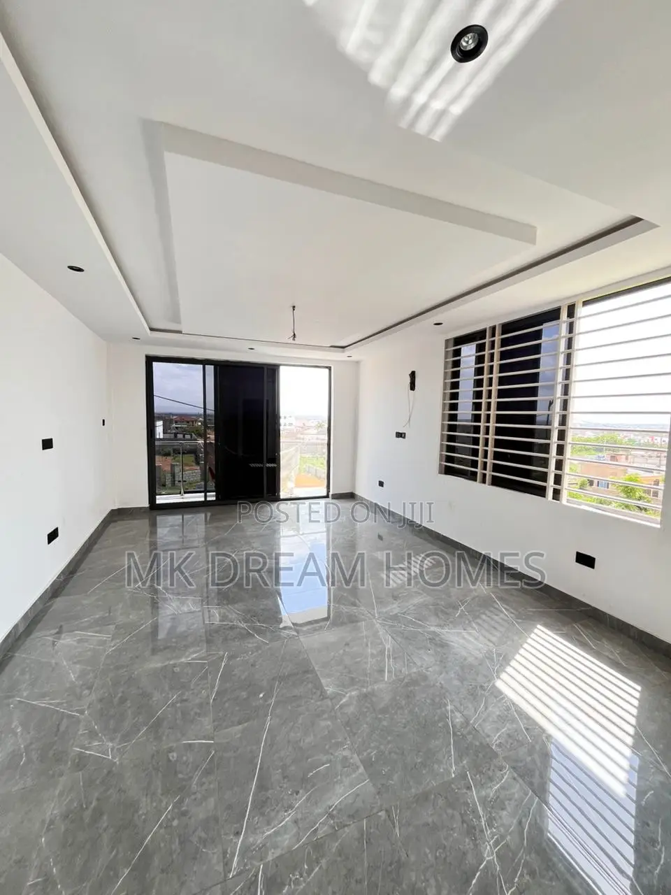 3bdrm House in Lake Side Estate for sale