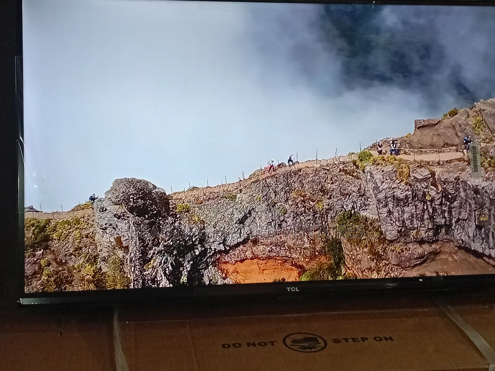 TCL 32-Inch Multimedia Tv for Movies Sports