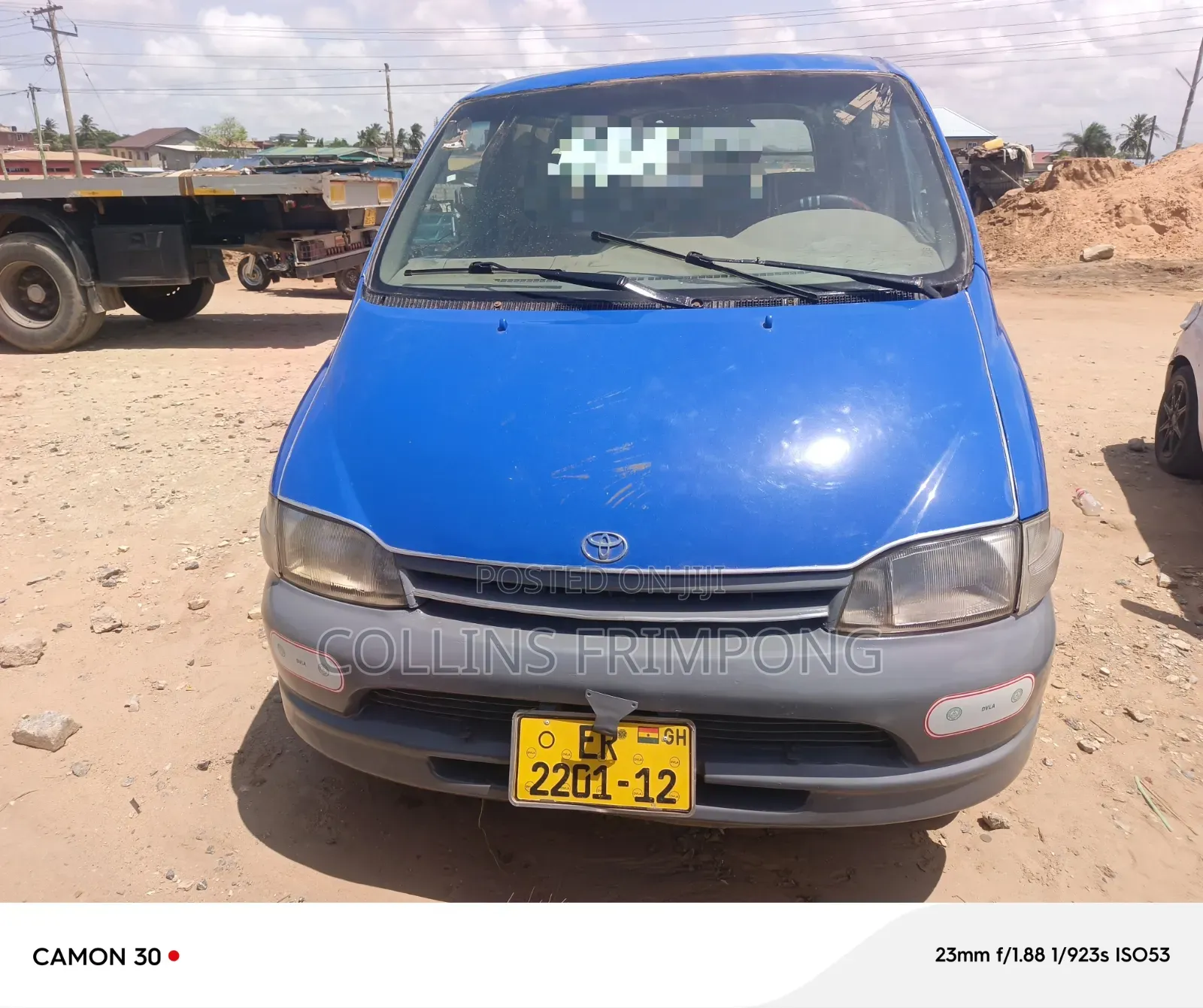 Toyota HiAce 1999 Blue