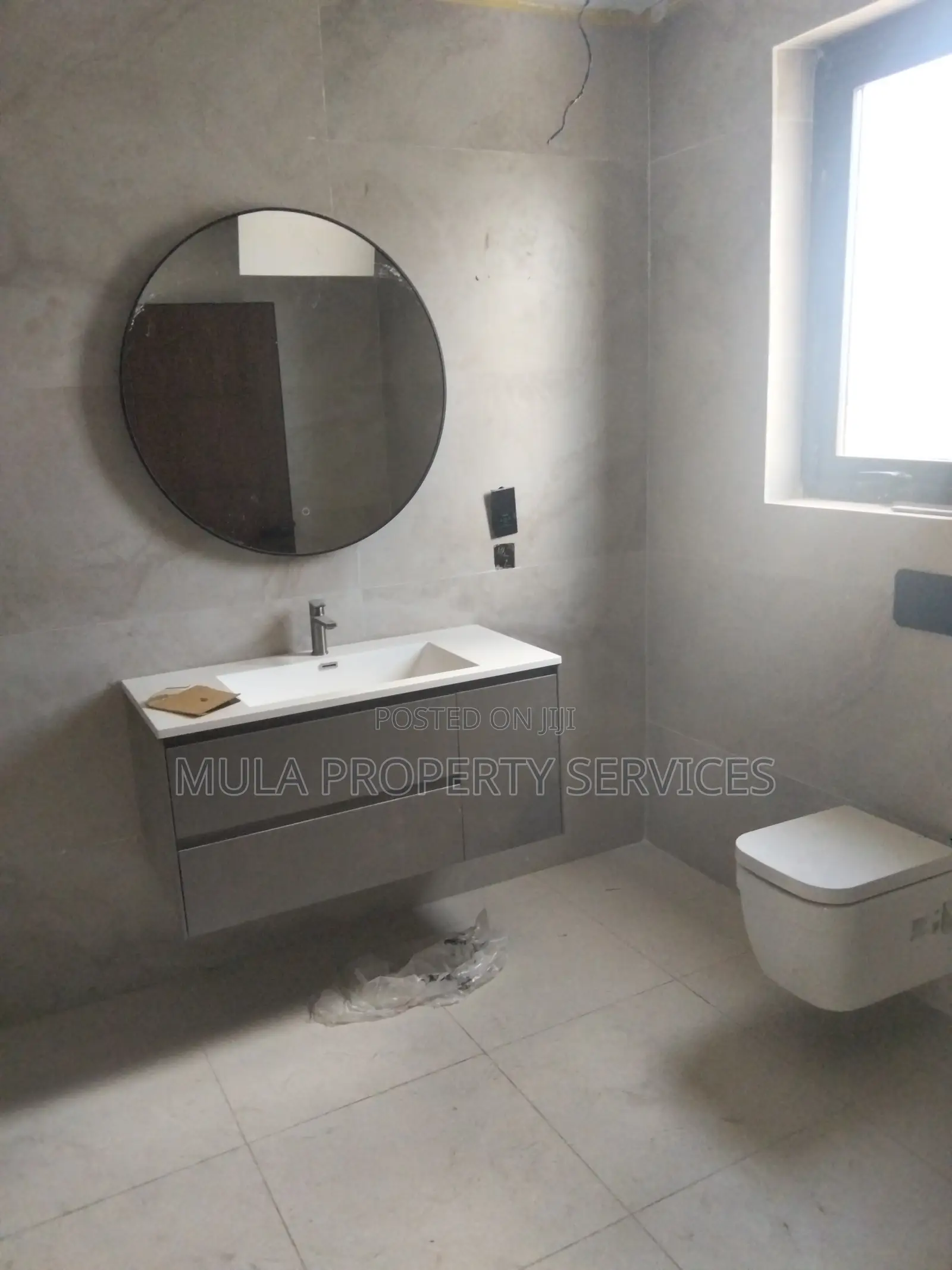 5bdrm Townhouse/Terrace in Mula Property, Dzorwulu for sale
