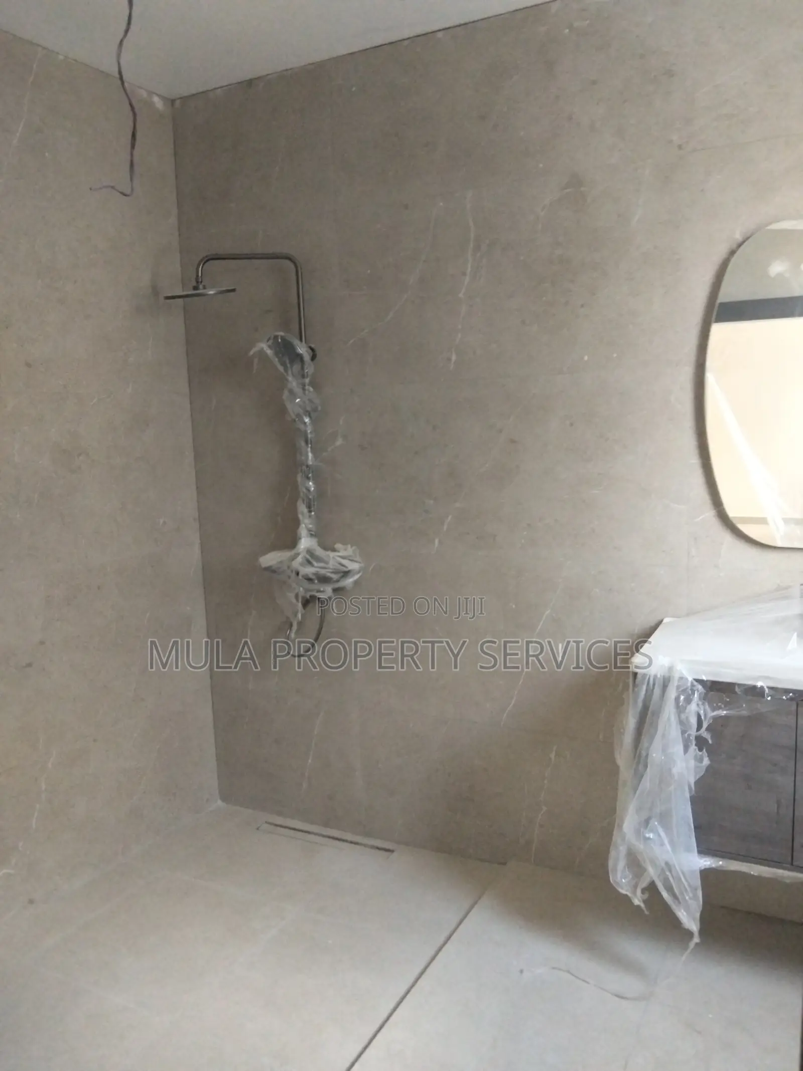 5bdrm Townhouse/Terrace in Mula Property, Dzorwulu for sale