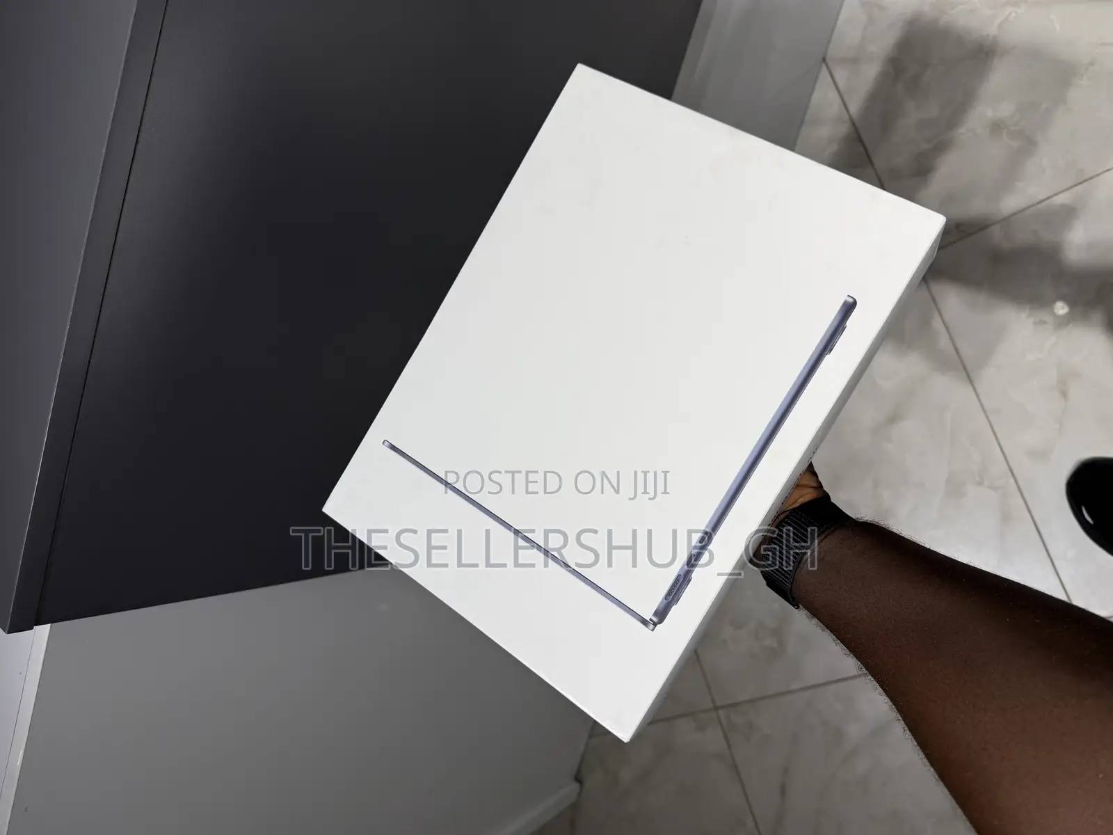 New Laptop Apple MacBook Air 2025 M4 15-inch 24GB Apple M4 SSD 512GB