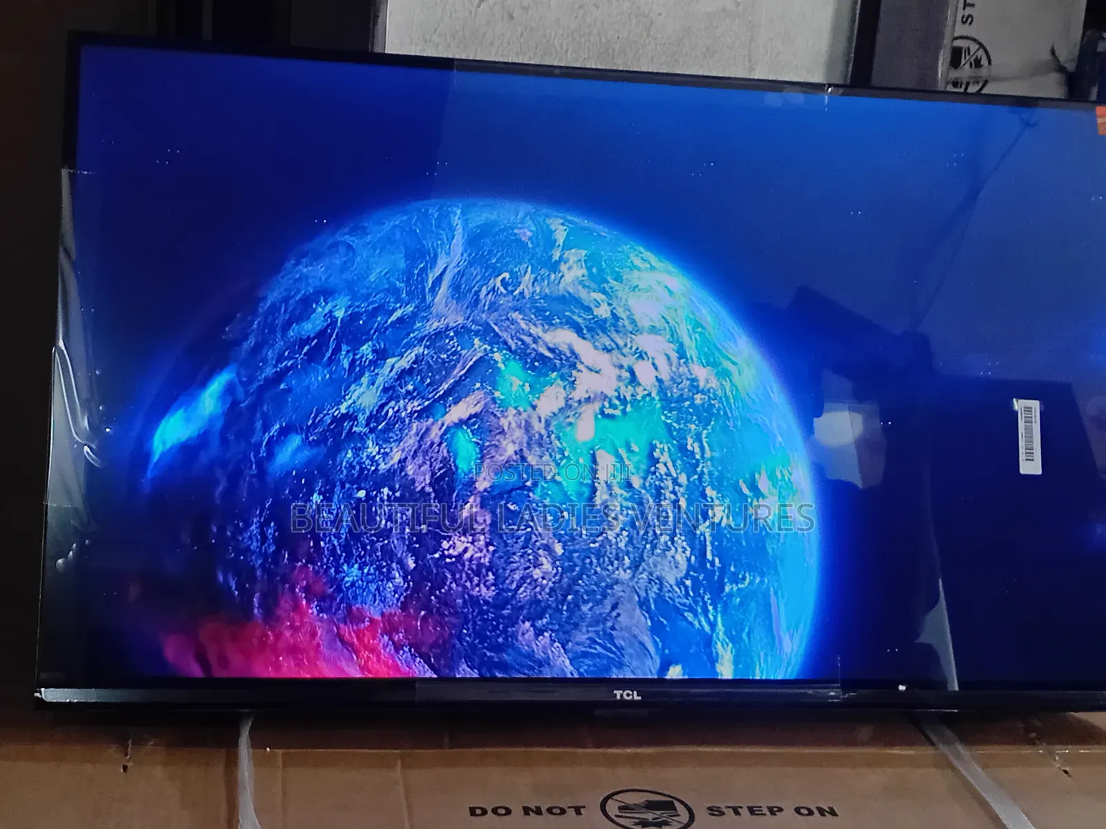 TCL 32” Television With Smooth and Sharp Visuals