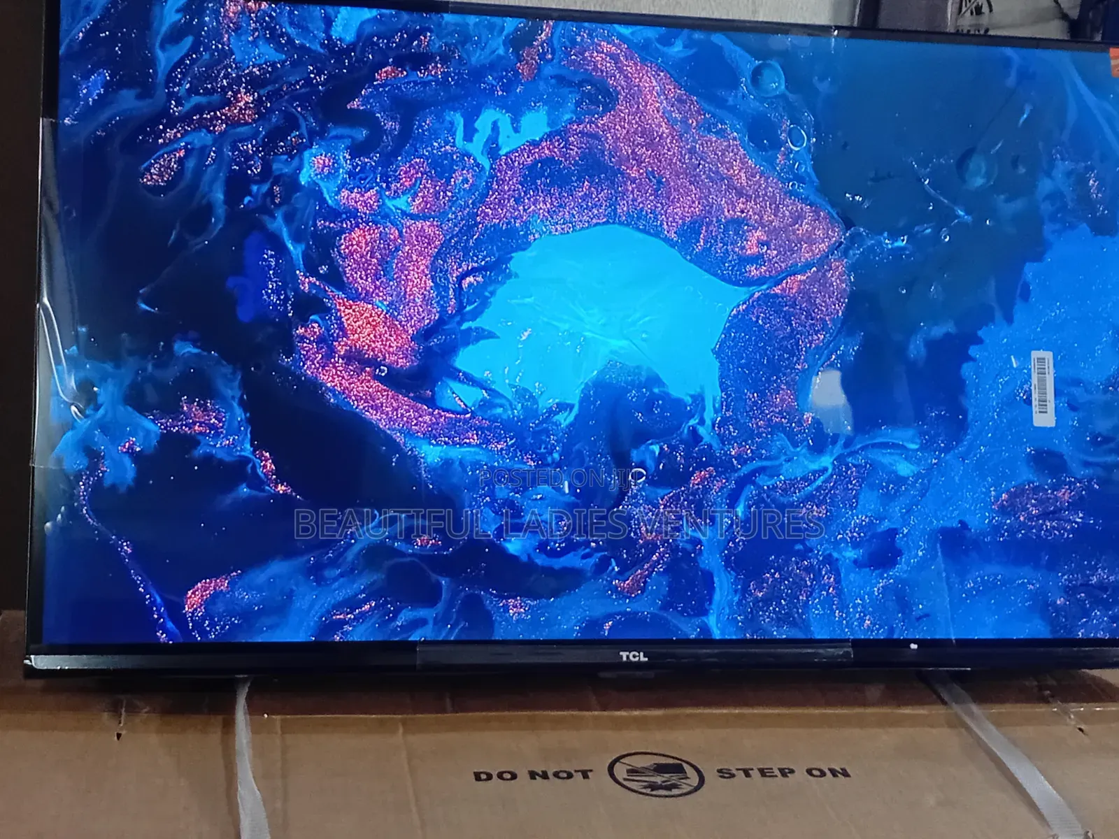 TCL 32” Elegant Entertainment Tv With Hd Clarity