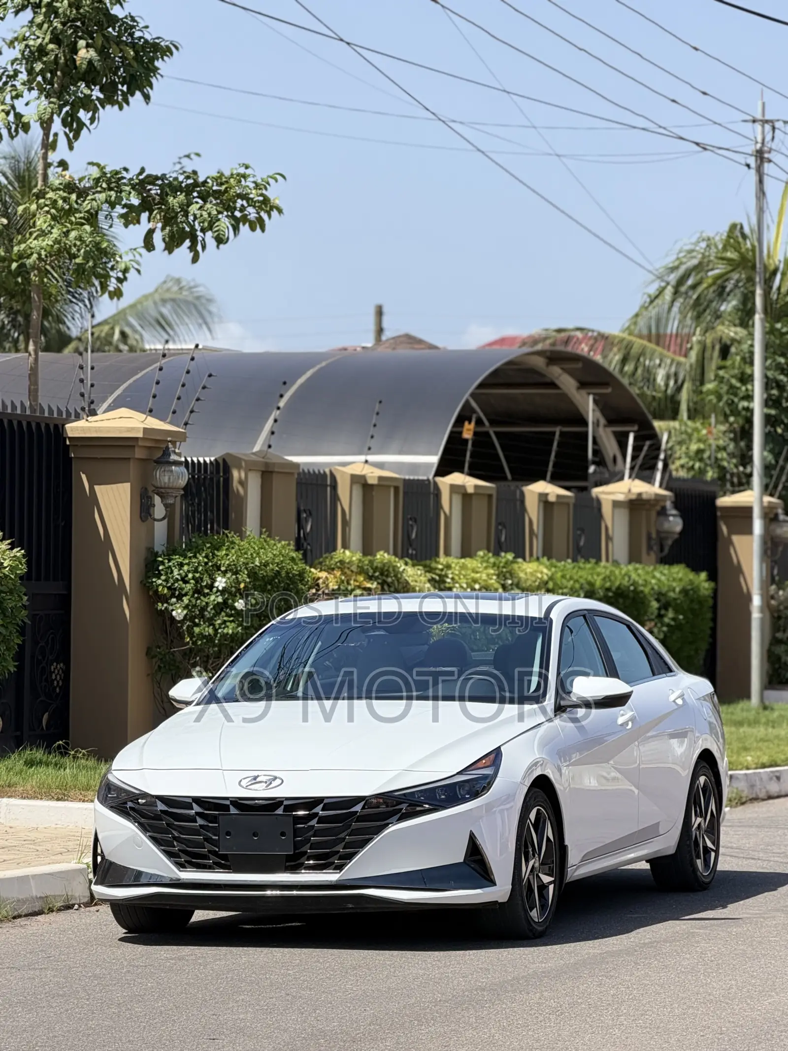 Hyundai Elantra Limited 2023 White