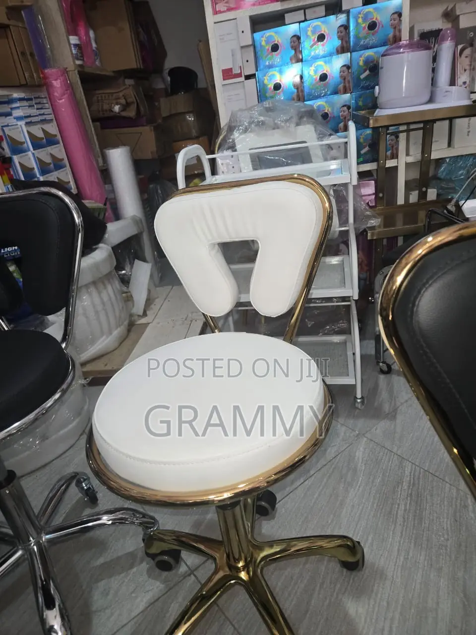 Luxury Portable Barbing Chair