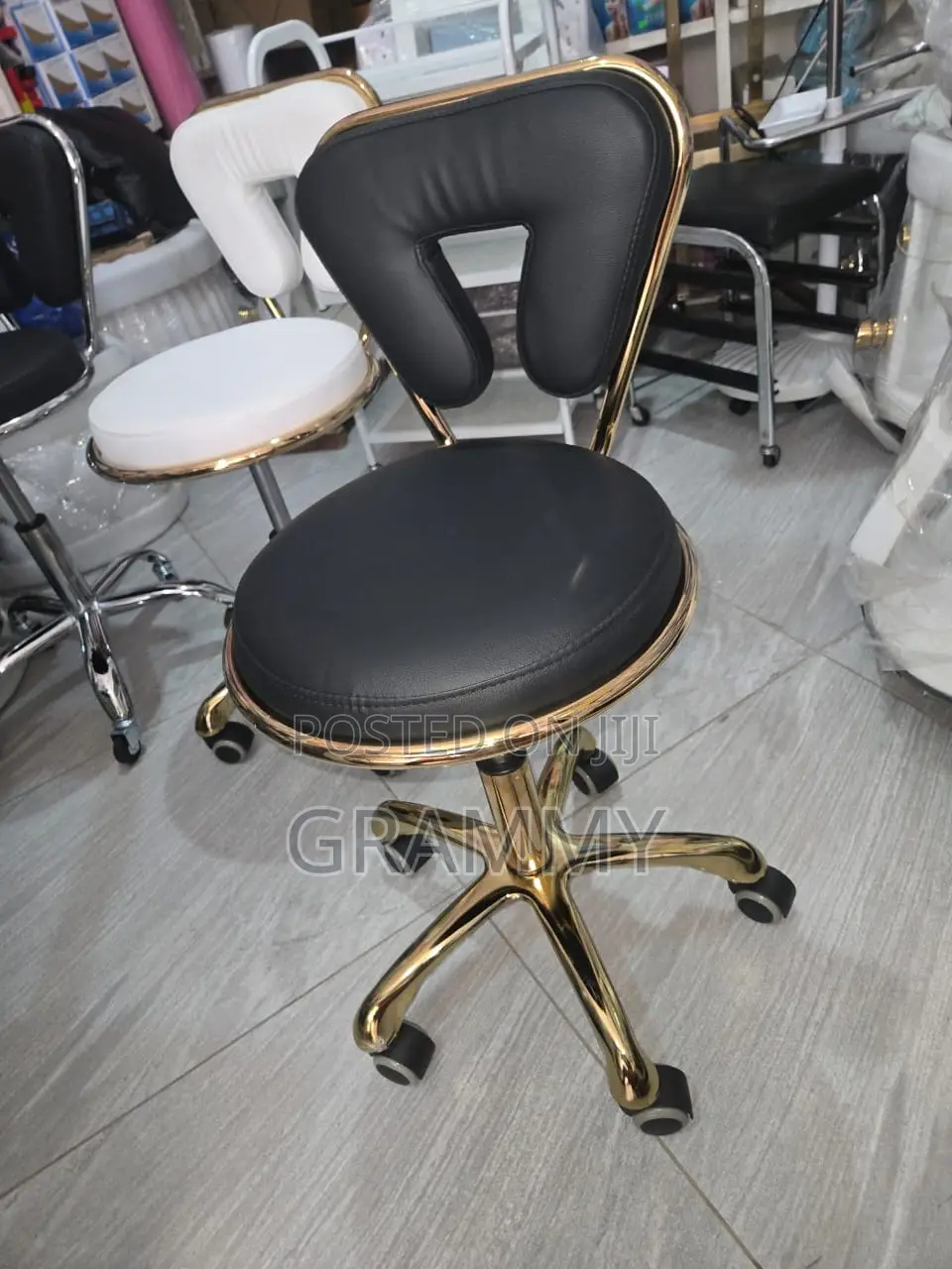 Luxury Portable Barbing Chair