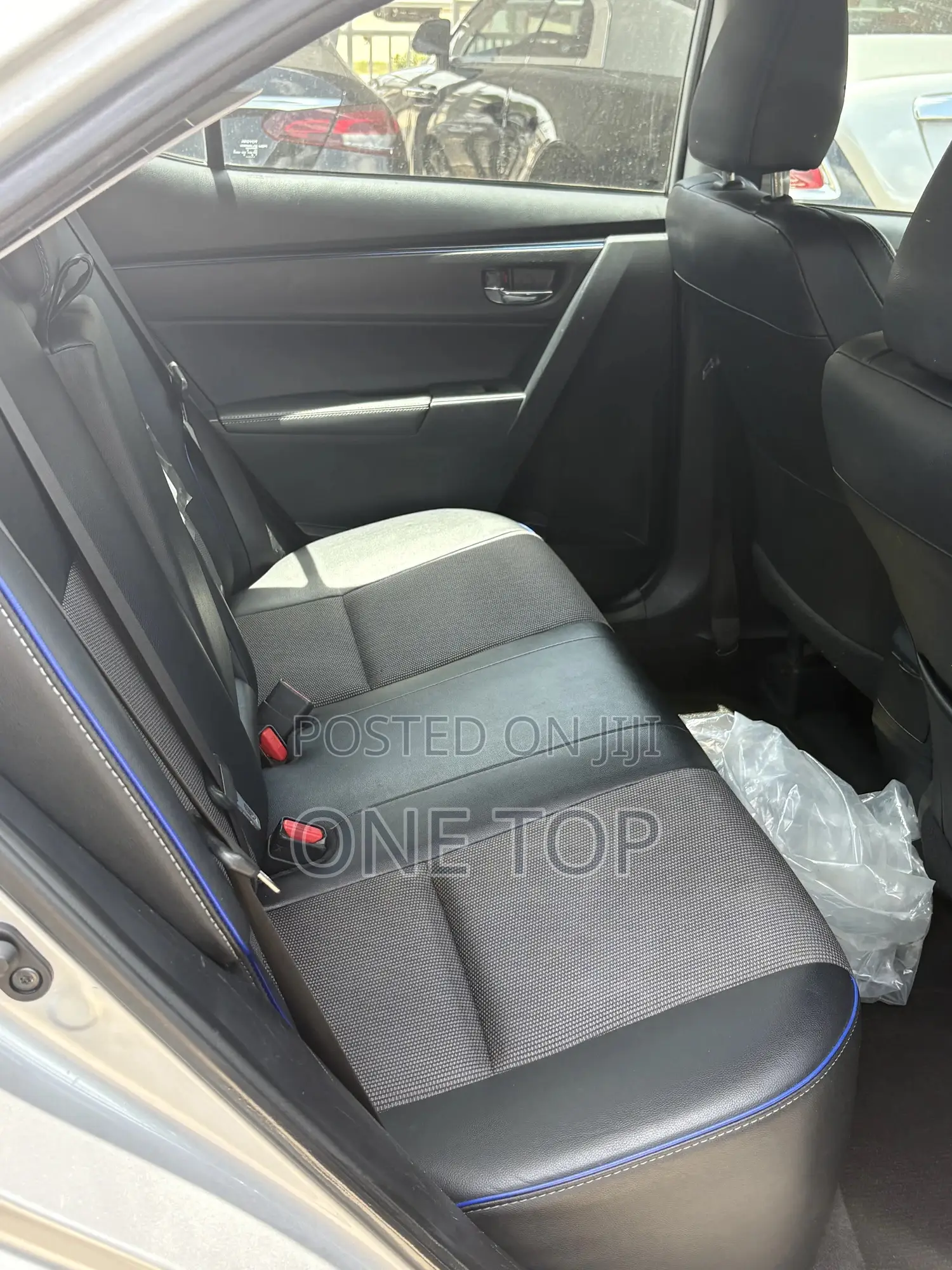 Toyota Corolla SE 4dr Sedan (1.8L 4cyl CVT) 2017 Silver