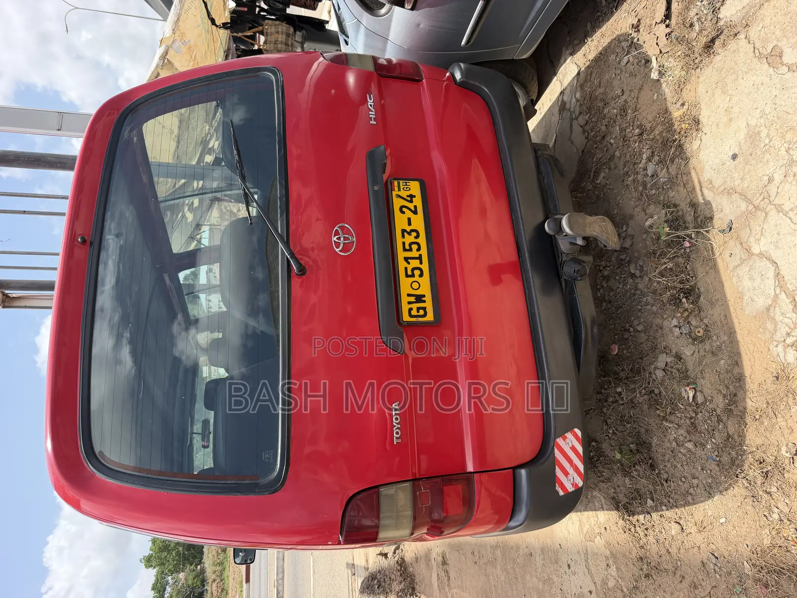 Toyota HiAce 2010 Red