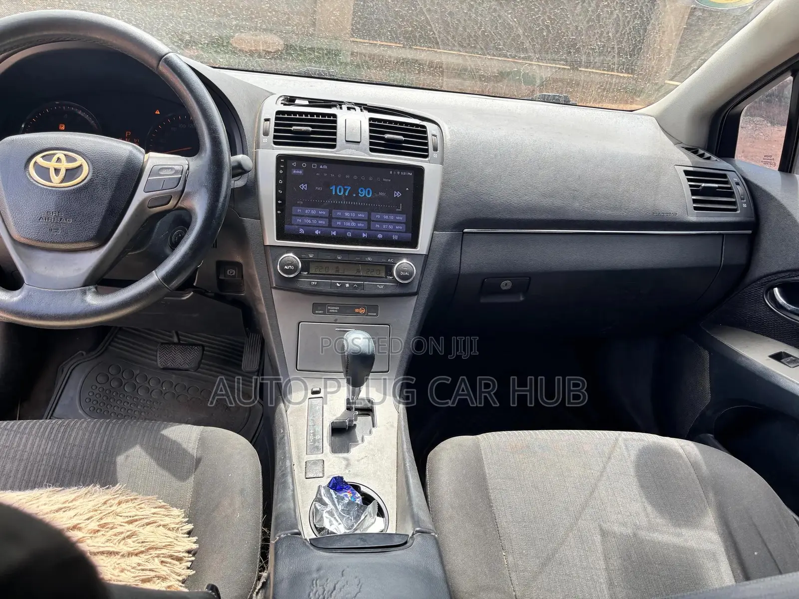 Toyota Avensis 2010 Gray