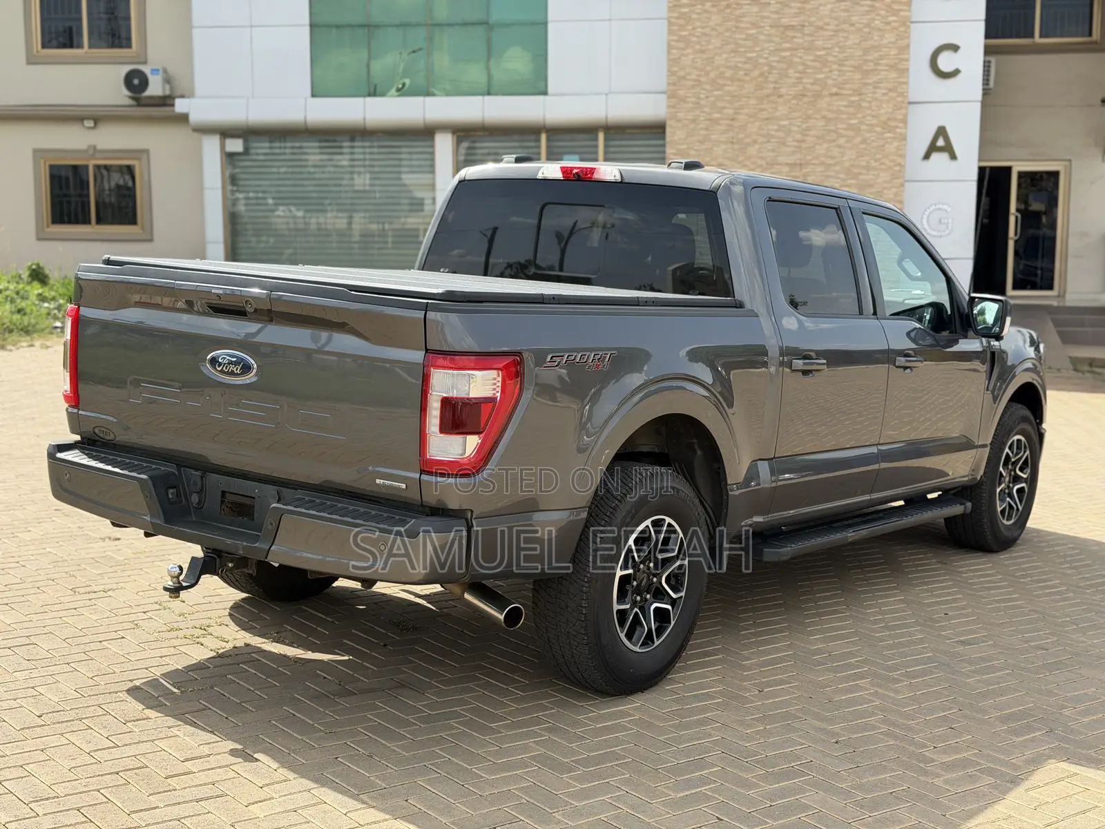 Ford F-150 LARIAT 2022 Gray