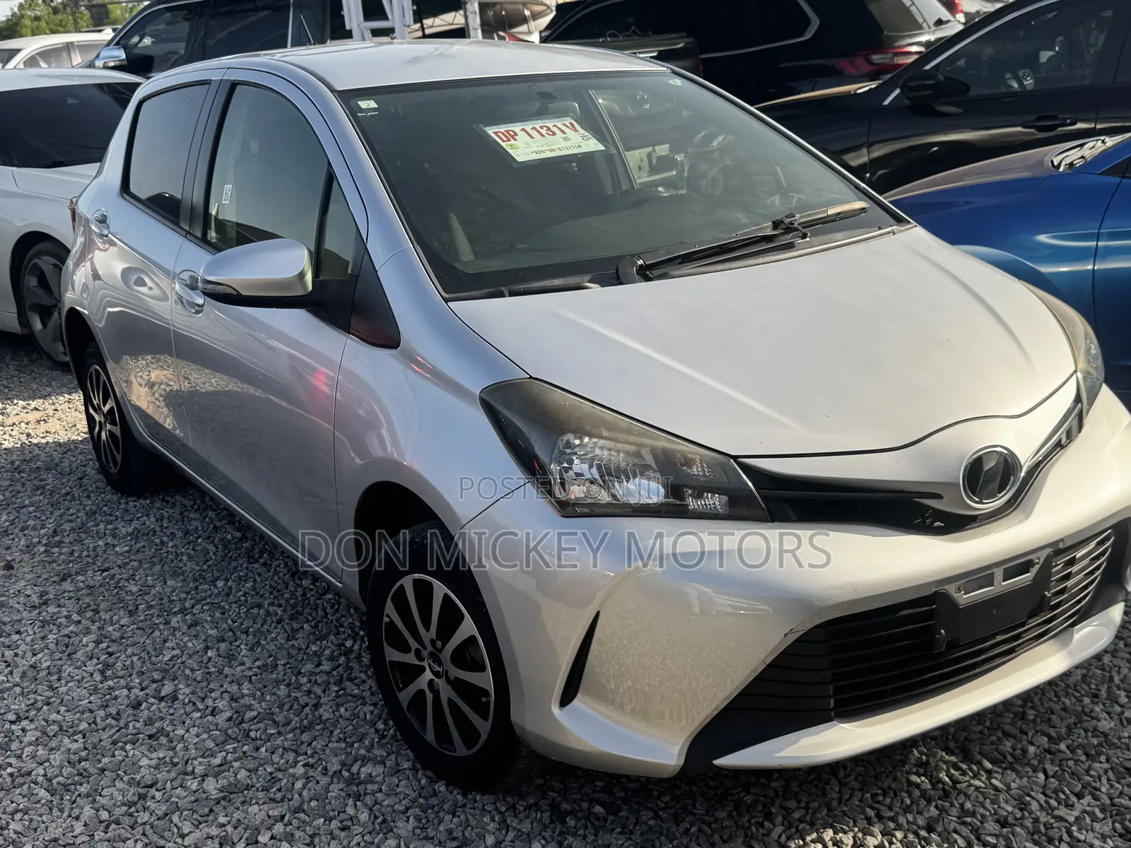Toyota Vitz 1.3 FWD 5dr 2014 Silver