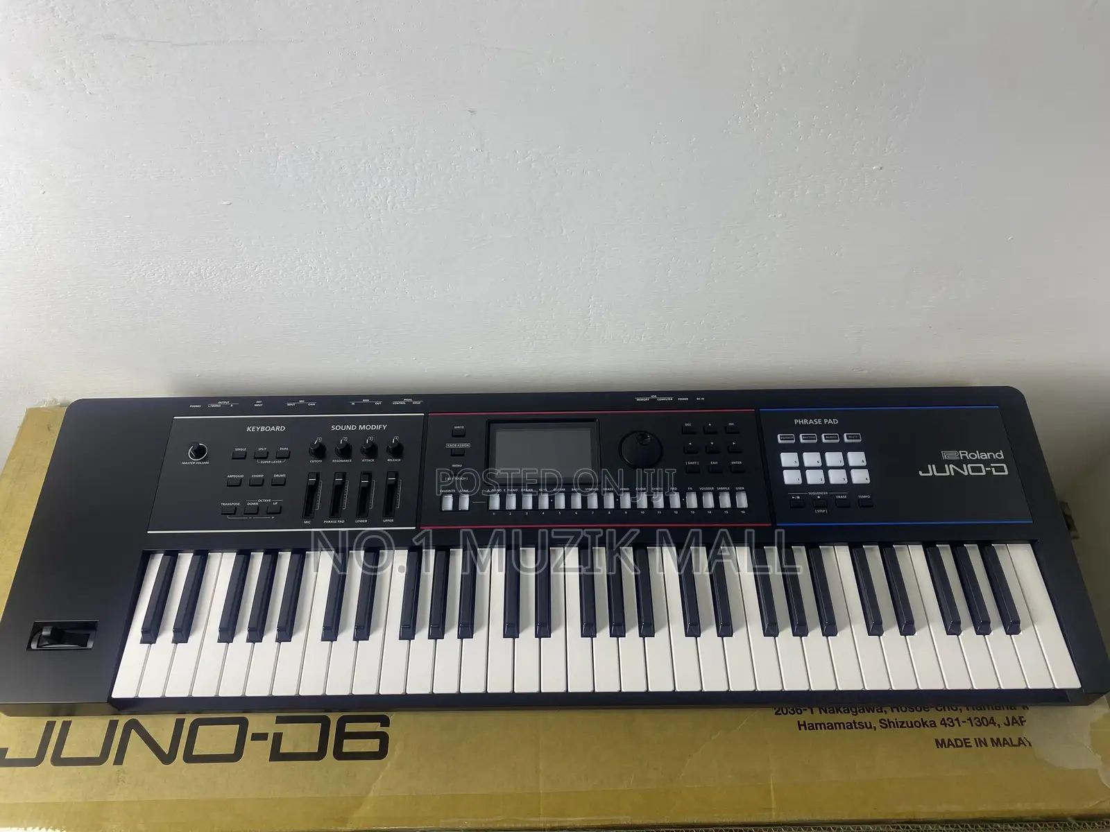 Roland Juno D6