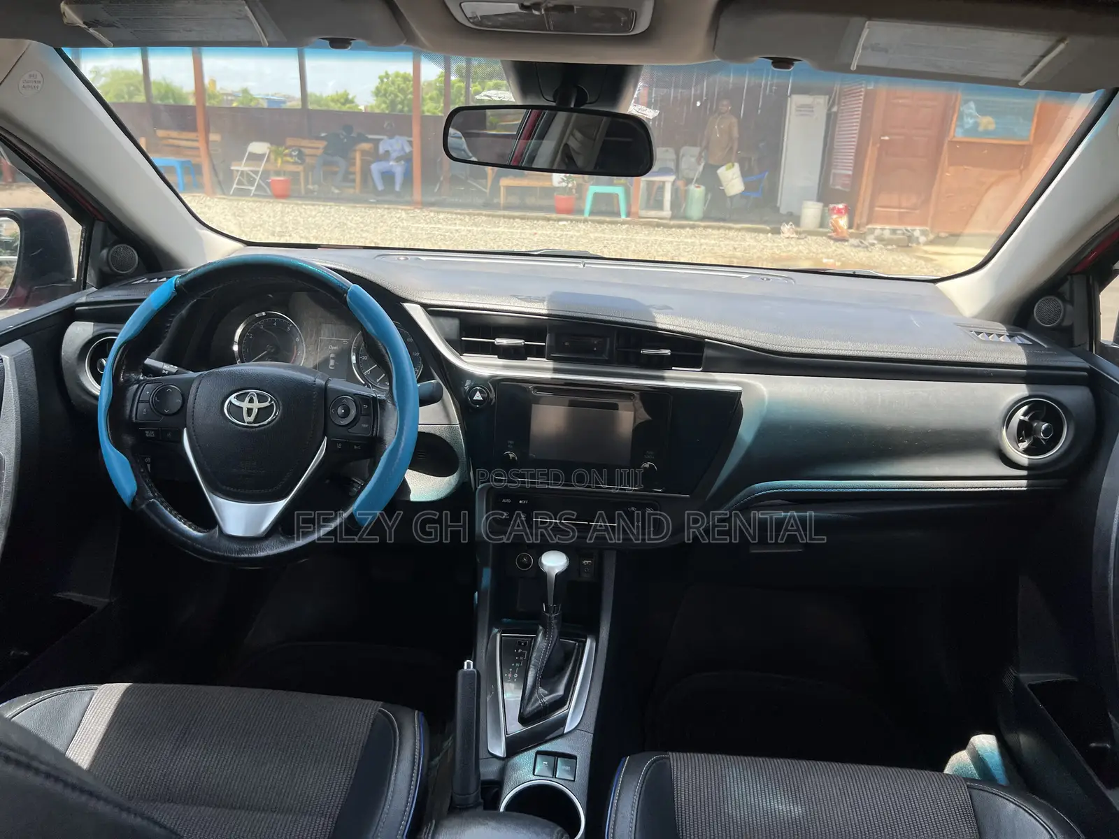 Toyota Corolla SE (1.8L 4cyl 6M) 2018 Red
