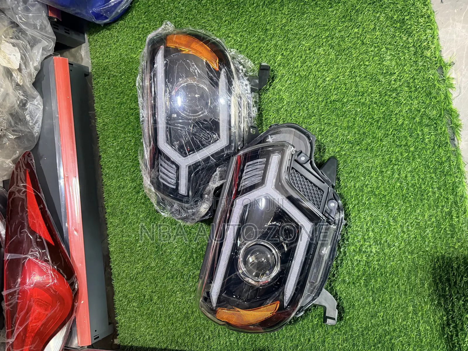 Toyota Tacoma 2012-15 Spec Head Light Pair