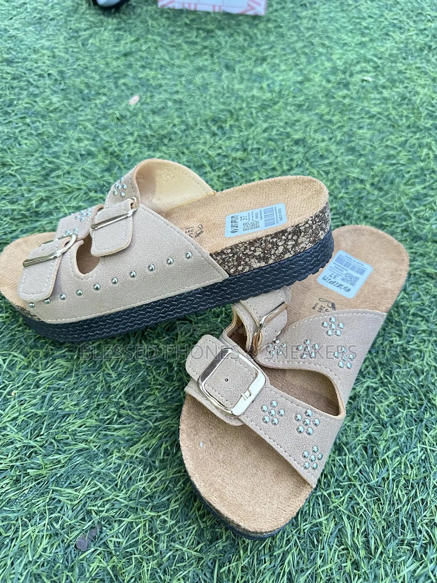 Beike Slippers