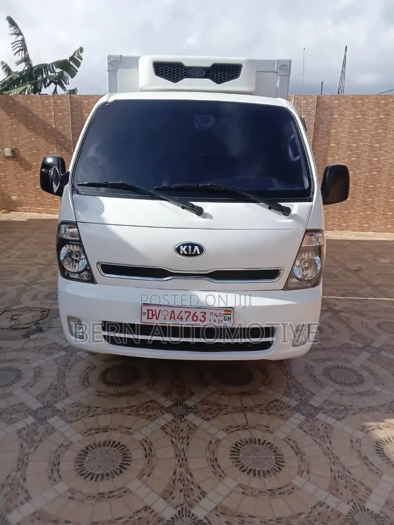 Kia Bongo 2016 White