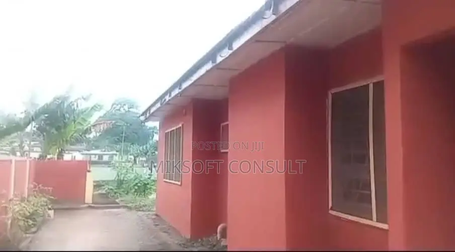 6bdrm House in C4C Kafar, Takoradi for sale