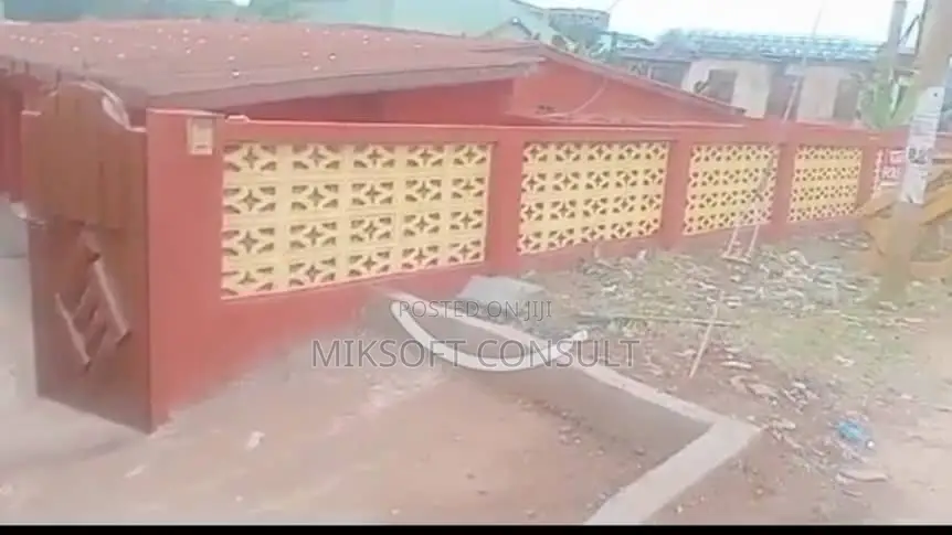 6bdrm House in C4C Kafar, Takoradi for sale