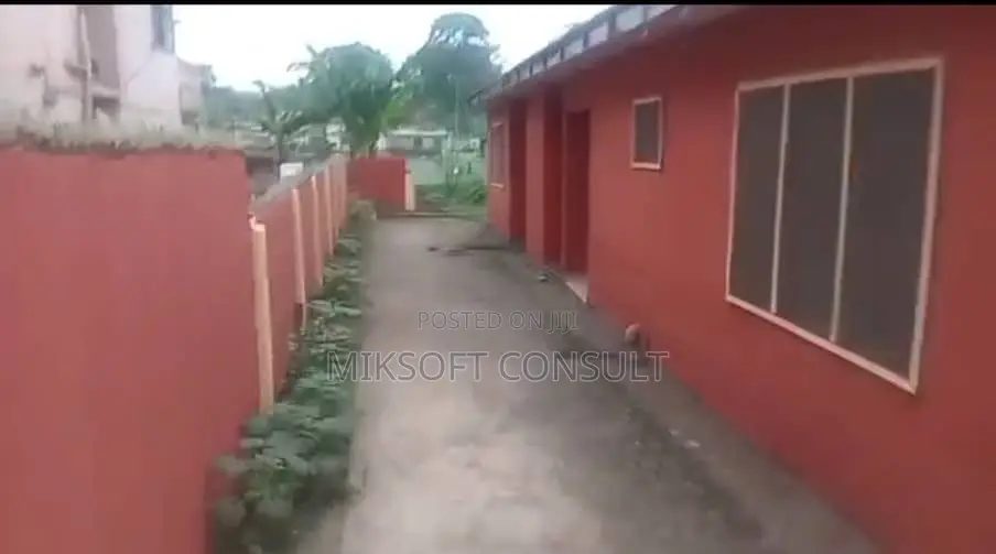 6bdrm House in C4C Kafar, Takoradi for sale