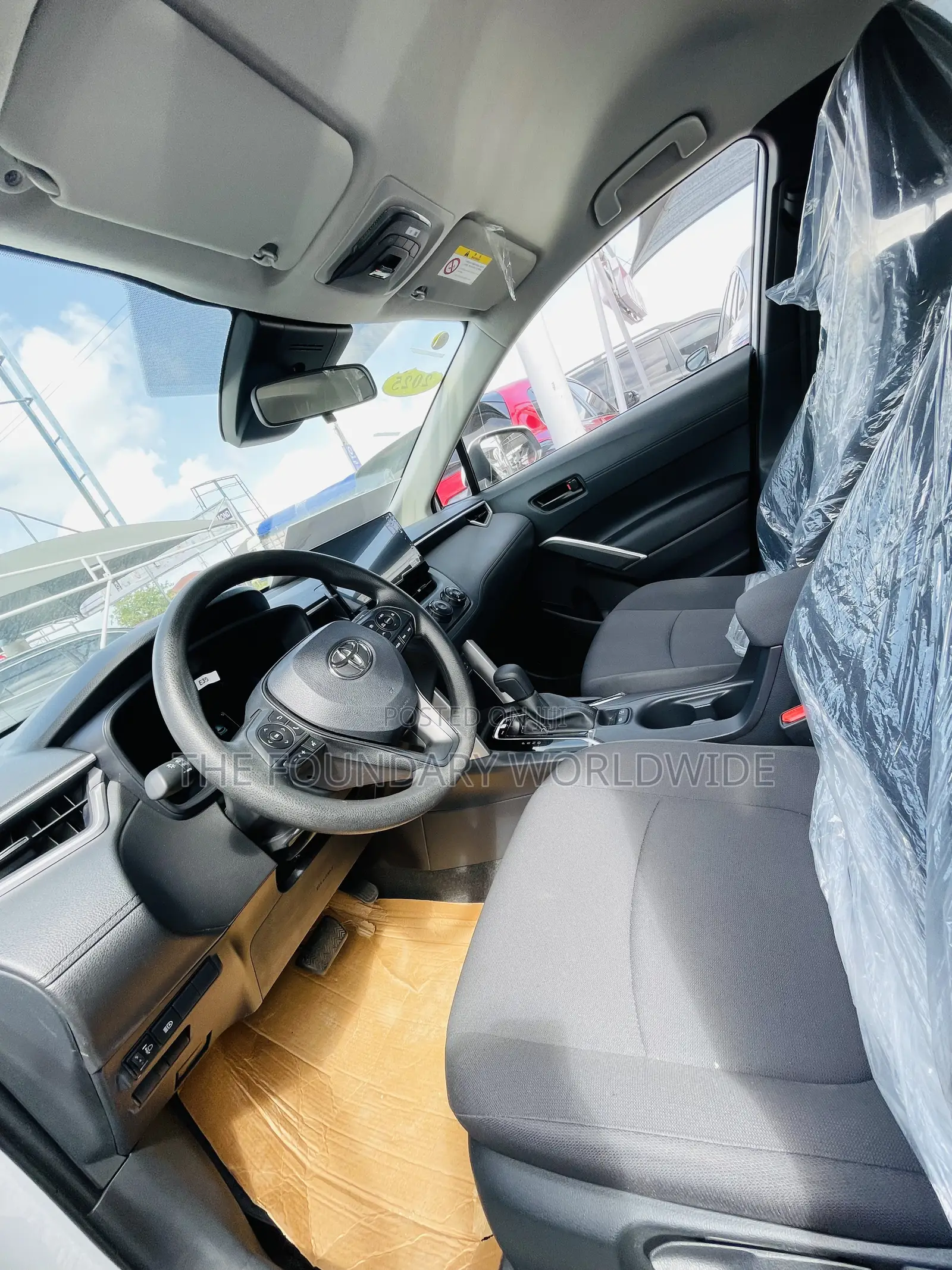 Toyota Corolla Cross LE 2025 White