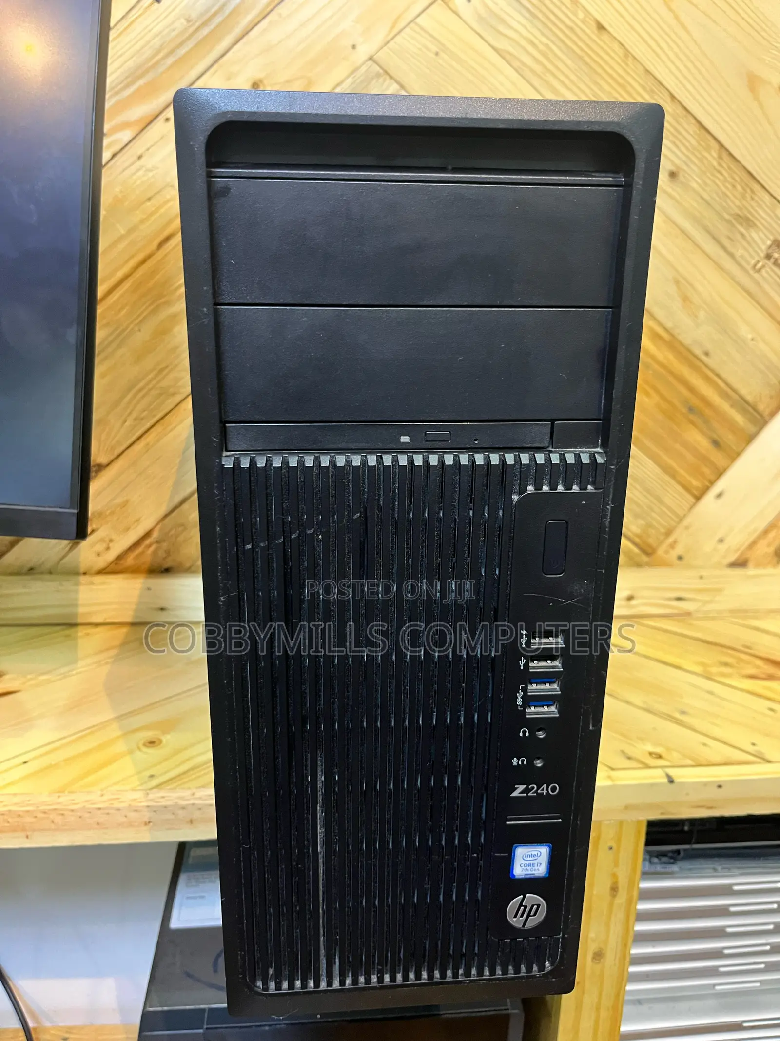 Desktop Computer HP Z240 16GB Intel Core i7 HDD+SSD 256GB
