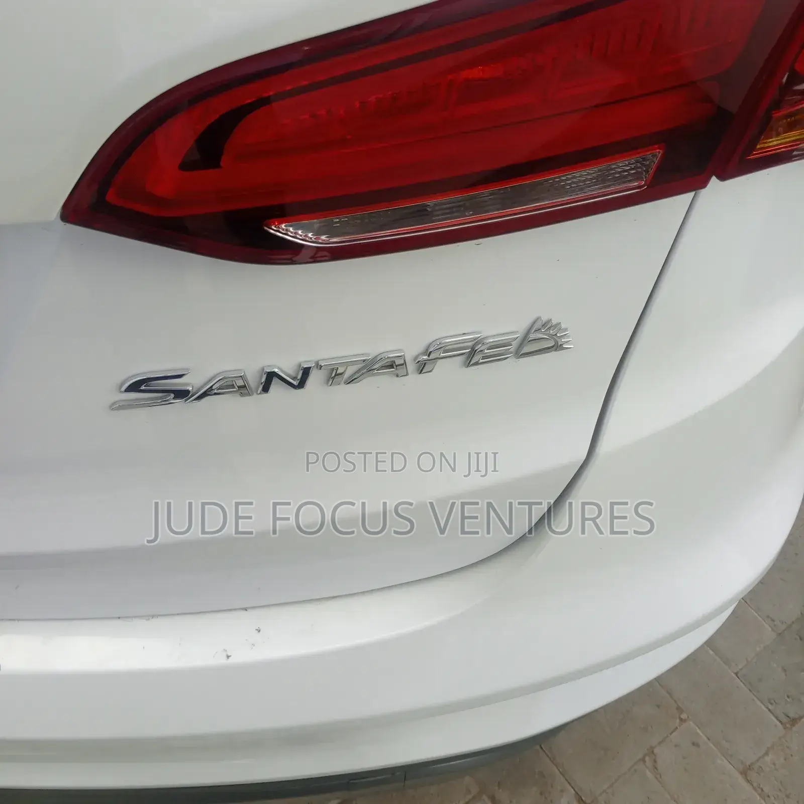 Hyundai Santa Fe 2017 White