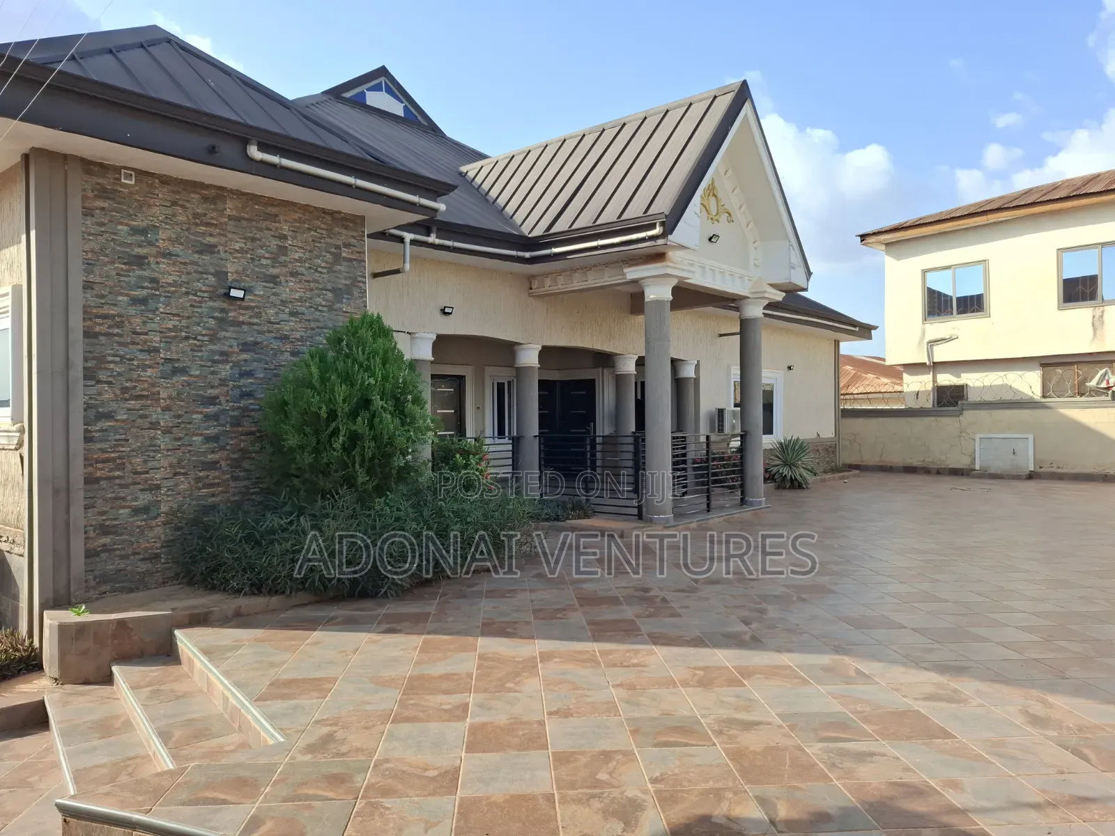 2bdrm Apartment in Ahodwo Sokoban, Kumasi Metropolitan for rent