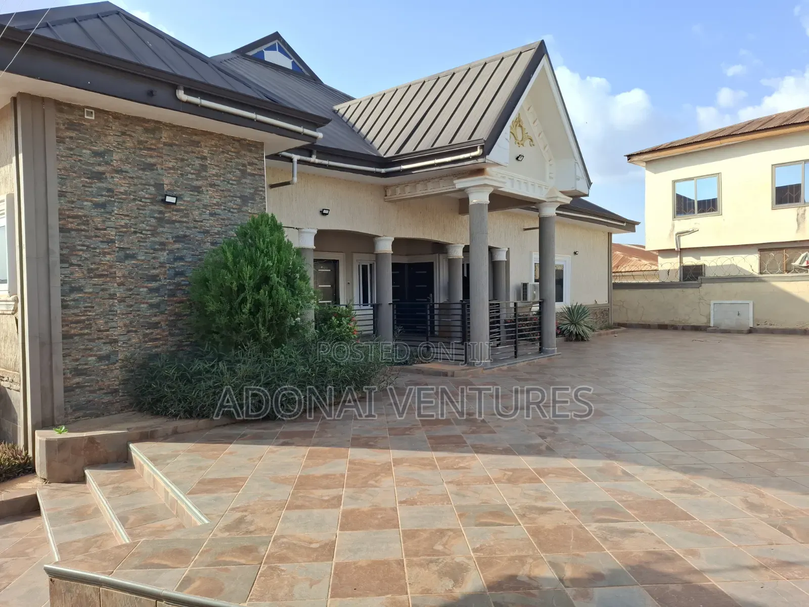 2bdrm Apartment in Ahodwo Sokoban, Kumasi Metropolitan for rent