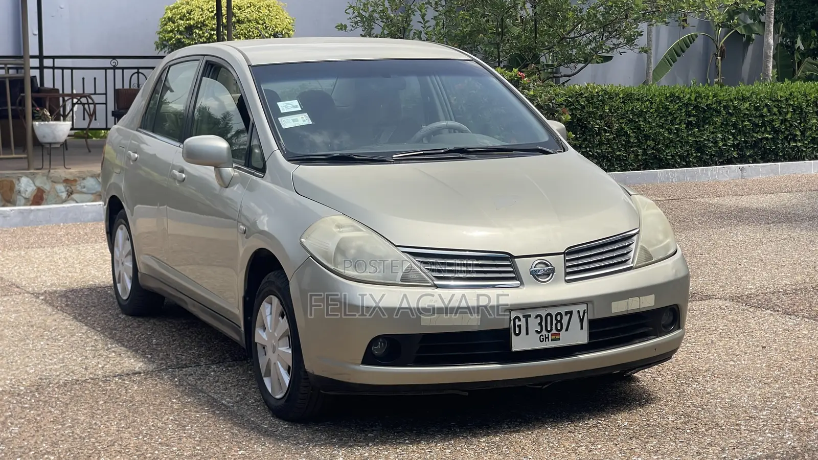 Nissan Tiida 2004 Gold