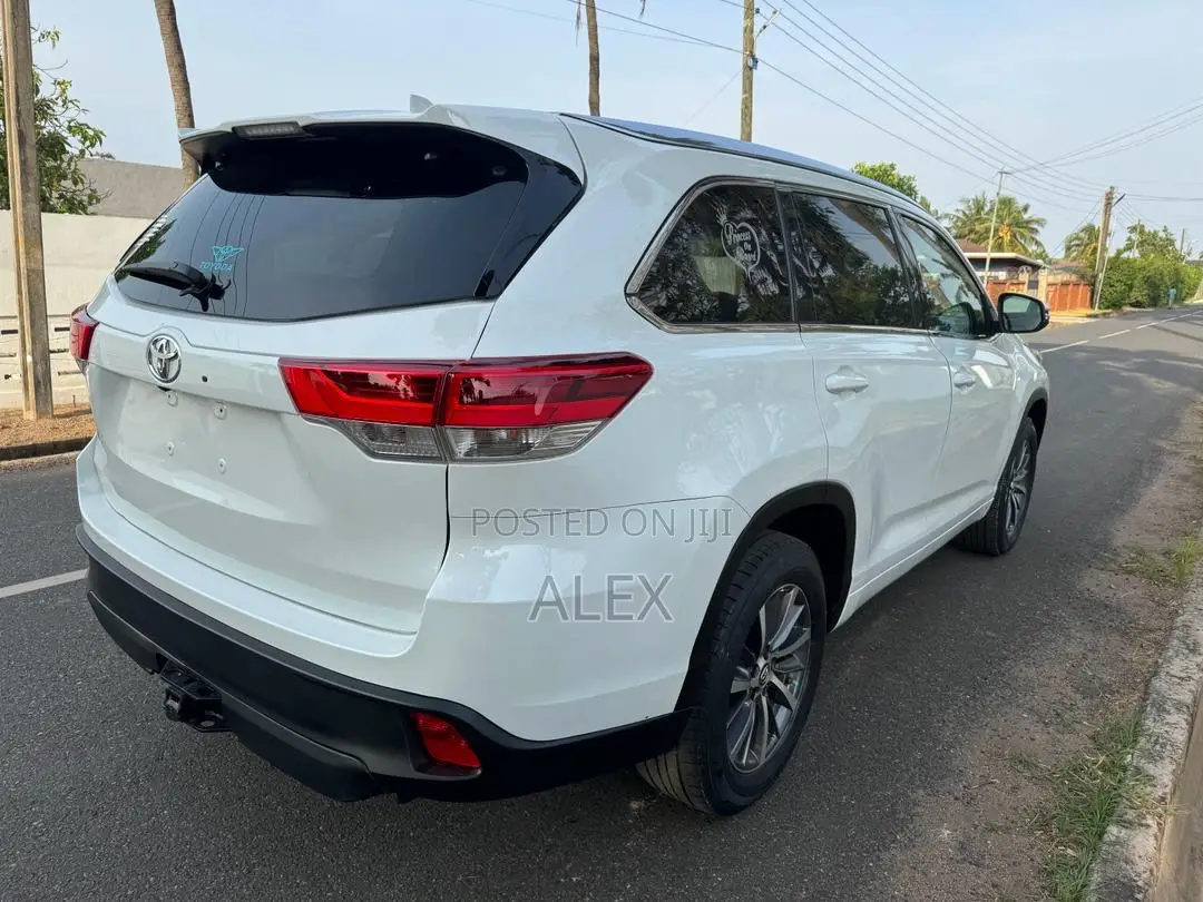 Toyota Highlander Limited 2019 White
