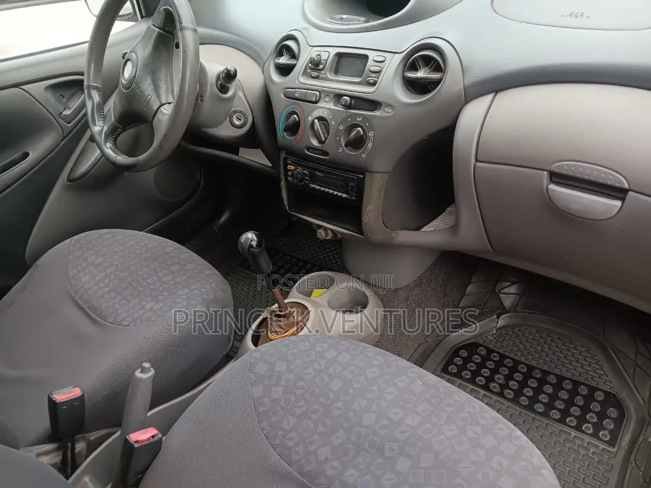 Nissan March 1.2 FWD 2005 Green