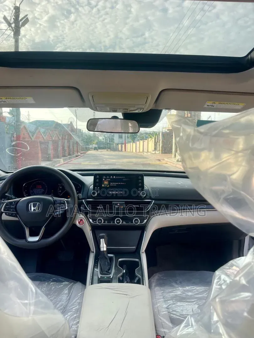 Honda Accord 2018 White