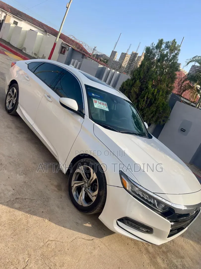 Honda Accord 2018 White