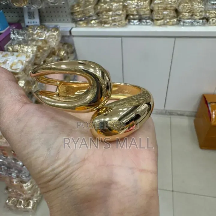 Gold Pleated Bracelet