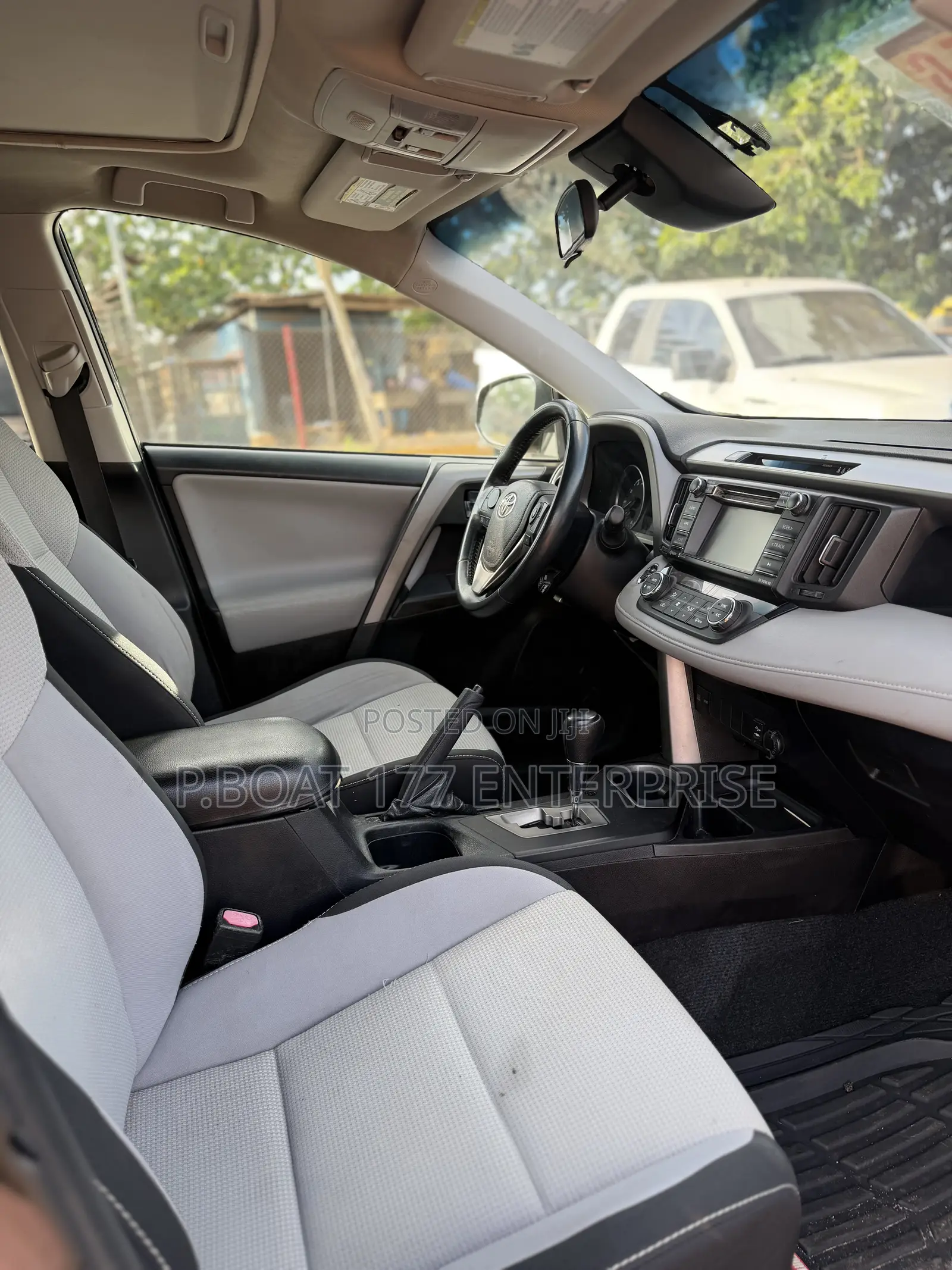 Toyota RAV4 XLE 4dr SUV (2.5L 4cyl 6A) 2018 Black