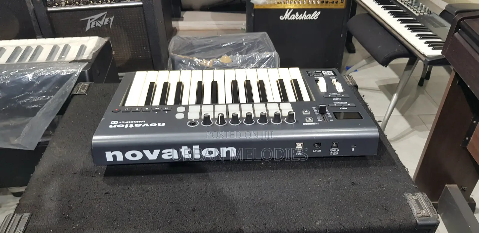 Novation Launch Key 26 Midi Keyboard