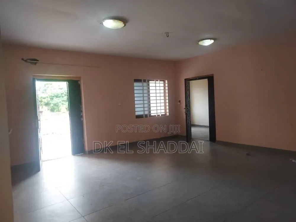 3bdrm Apartment in Pokuase for rent