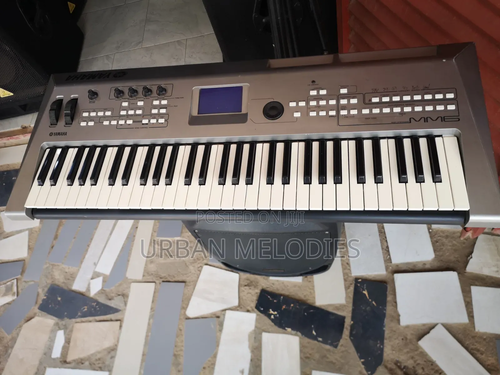 Yamaha Mm6 Music Synthesizer Keyboard