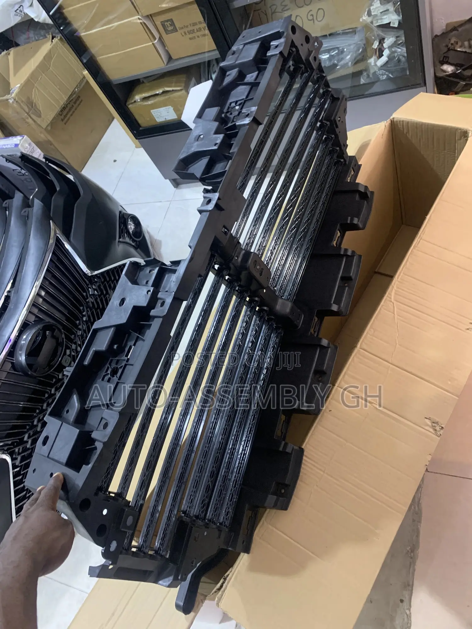 Ford F-150, 2018,2019,2020 Shutter Grille