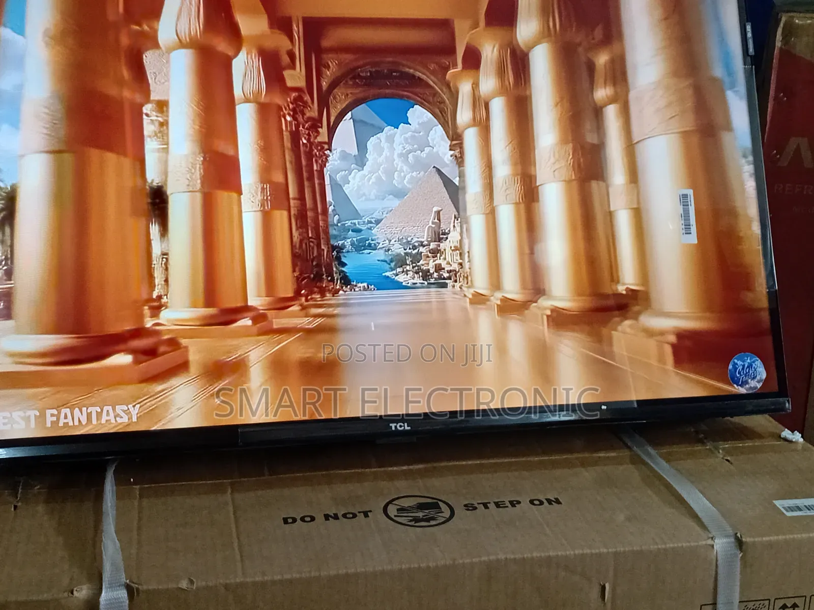 TCL 32" Smart Television – Sleek Design, Smart Performance