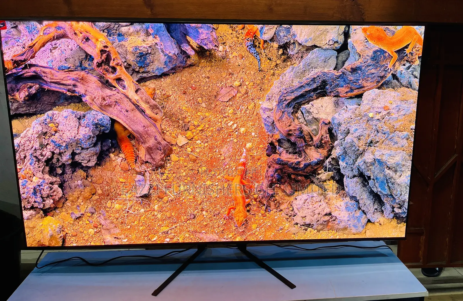 High Vibrant Color Samung Oled Tv at 144 Hz 65 Inches Smart HDR Uhd