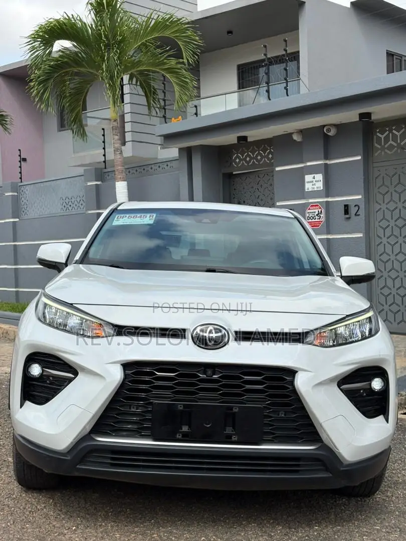 Toyota RAV4 Adventure 2022 White