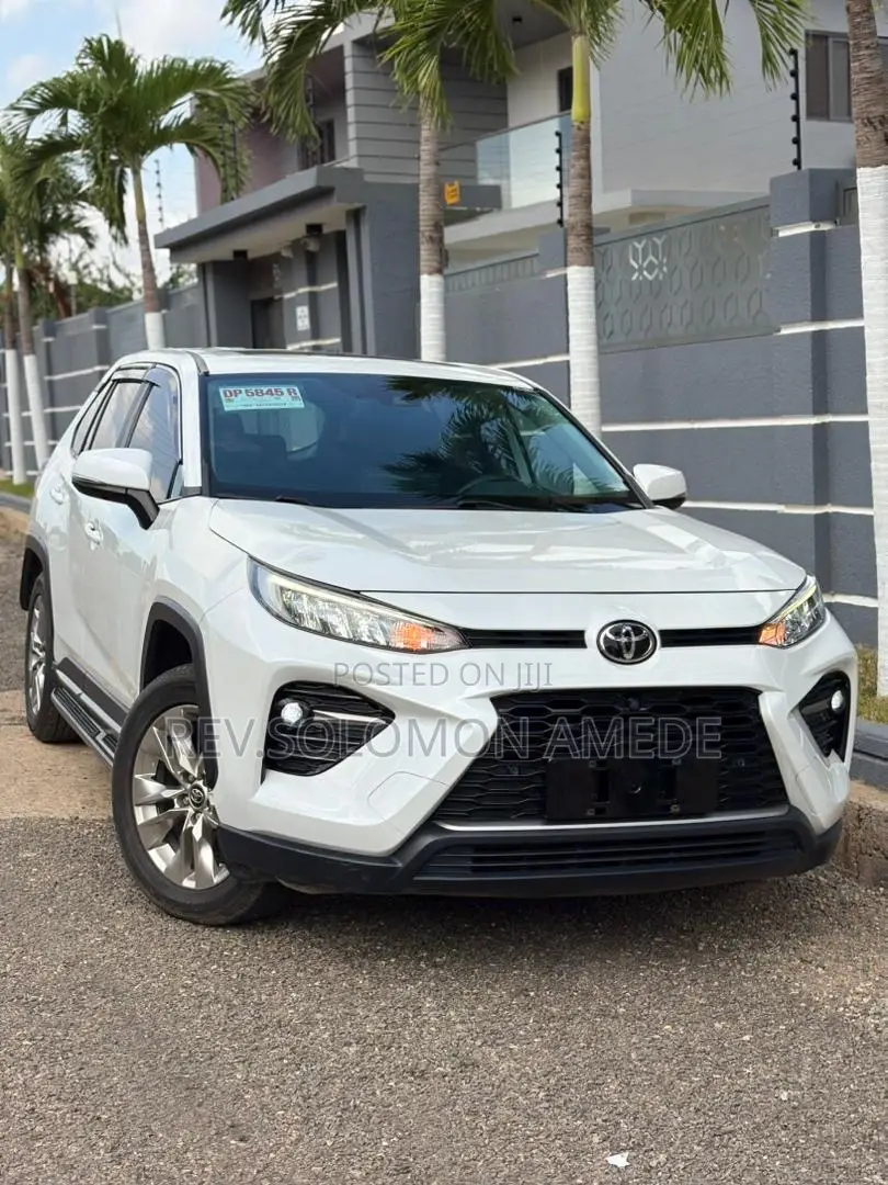 Toyota RAV4 Adventure 2022 White