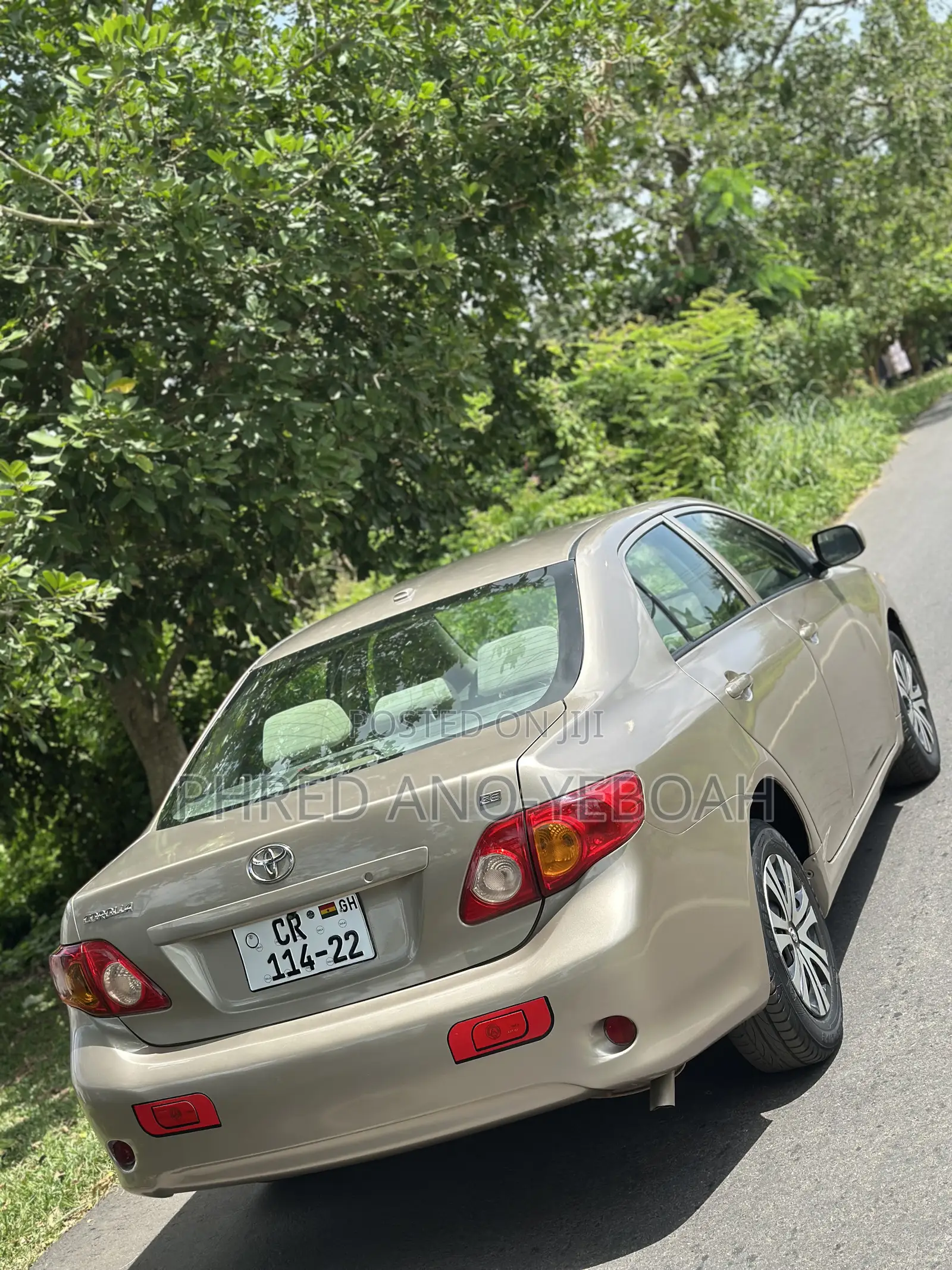 Toyota Corolla LE 4dr Sedan (1.8L 4cyl 4A) 2010 Gold